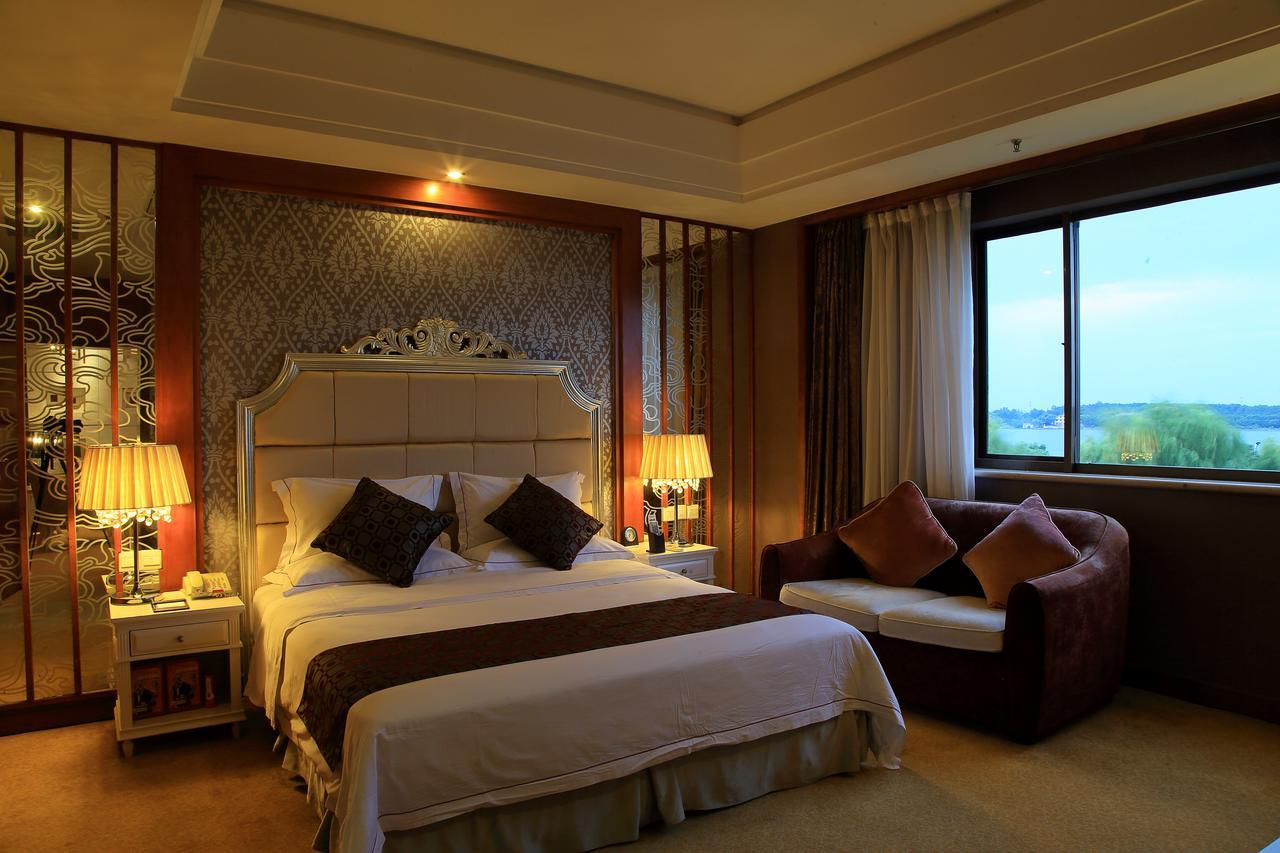 Country Garden Phoenix Hotel Jingmen Exteriér fotografie